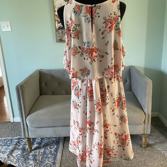Floral Cold Shoulder MIDI Dress - Picture 3 of 15